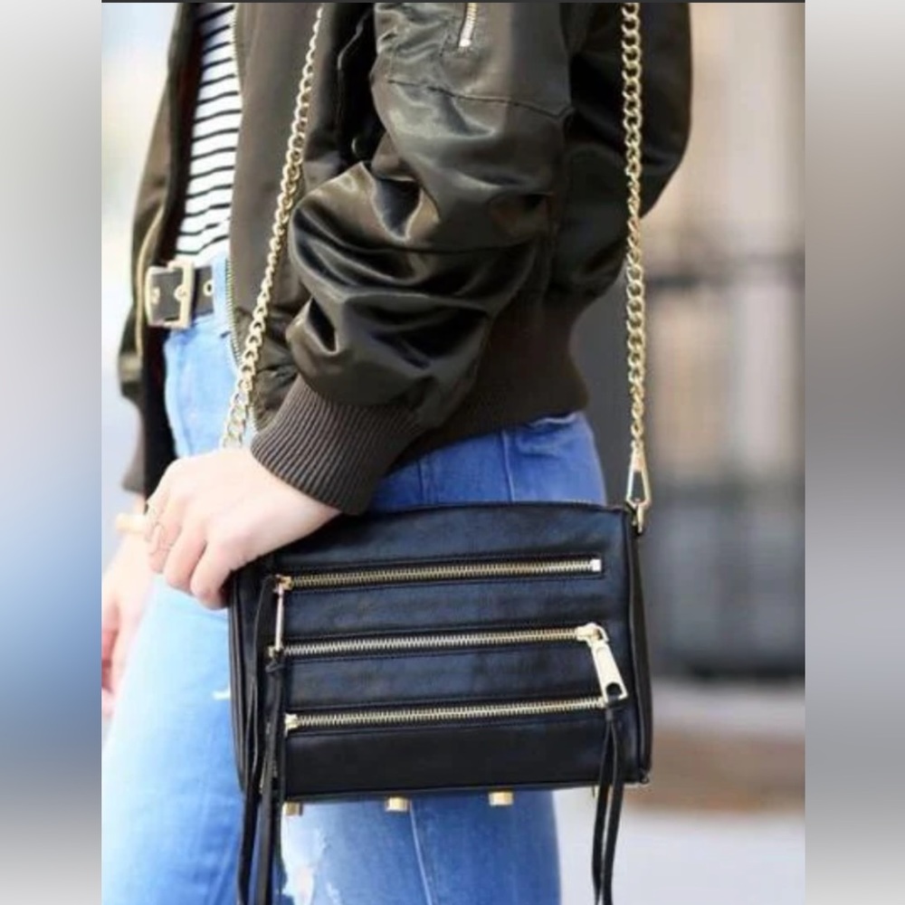 Black and gold zip crossbody bag - Picture 2 of 7